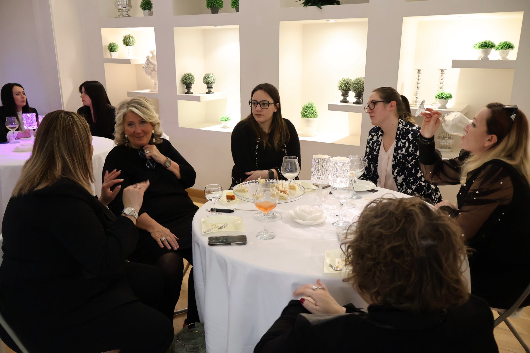 Come festeggiare 50 anni a Torino: 6 idee per una festa diversa dalla solita cena